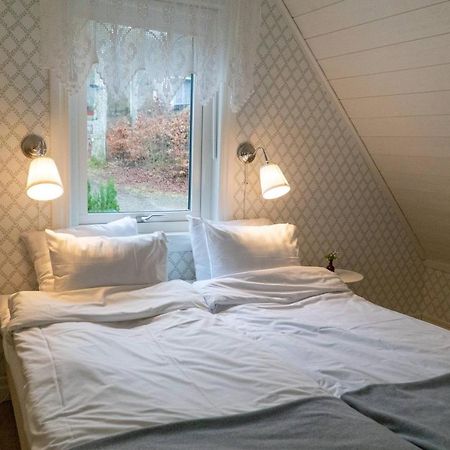 Anfasteroed Gardsvik - Badstugor Med Loft Ljungskile Exterior foto
